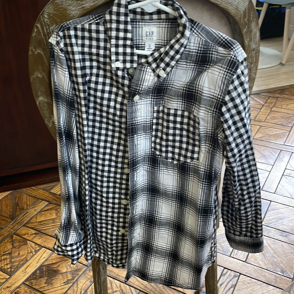 Gap boys Button Down Collared cotton Shirt